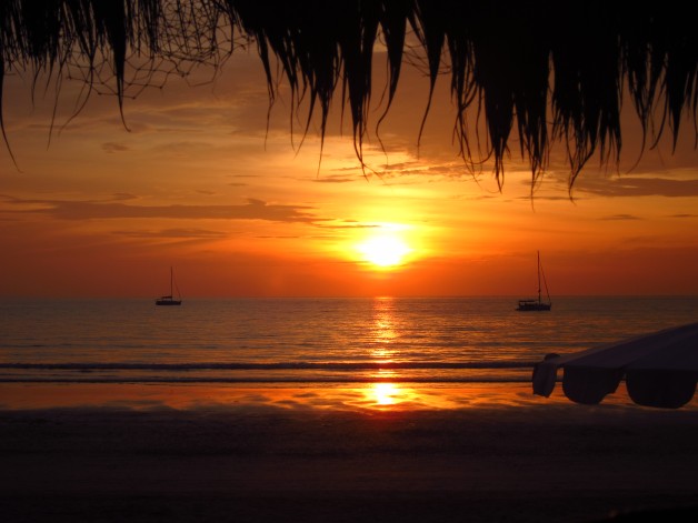 201101_Thailand_KohLanta_Sunset2_Small